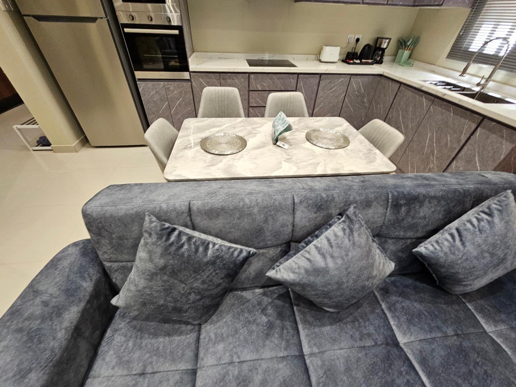 الشقق الفاخرة Modern Apartments Of 3 Bedrooms 5 Minutes To Haram المدينة المنورة المظهر الخارجي الصورة