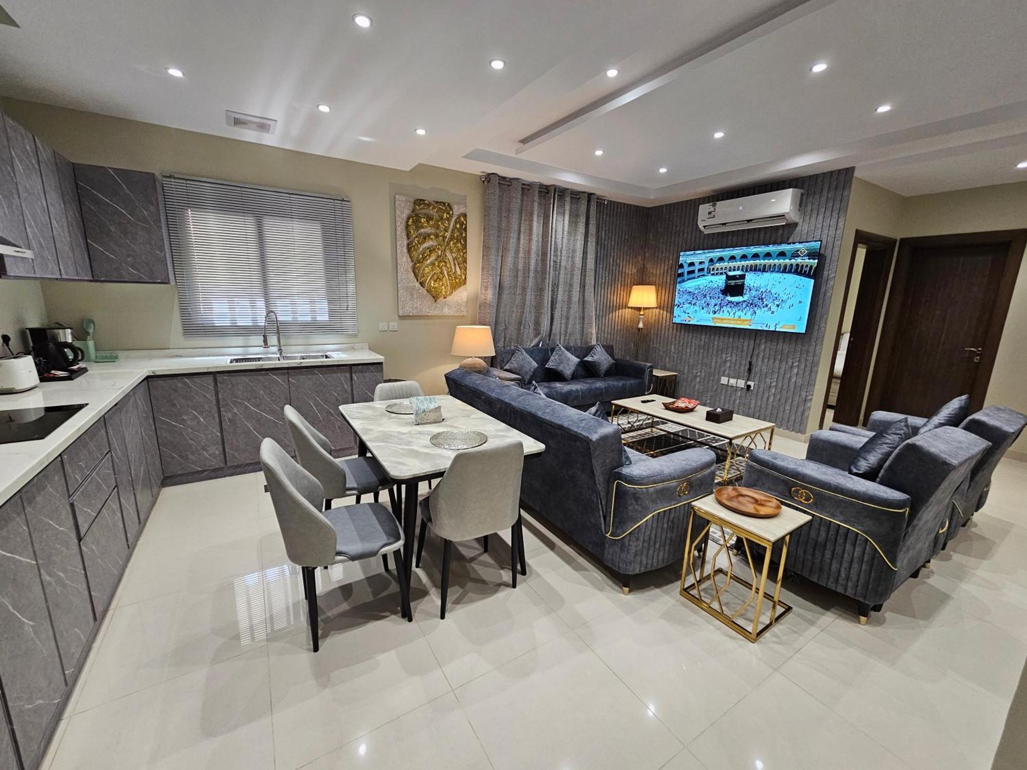 الشقق الفاخرة Modern Apartments Of 3 Bedrooms 5 Minutes To Haram المدينة المنورة المظهر الخارجي الصورة